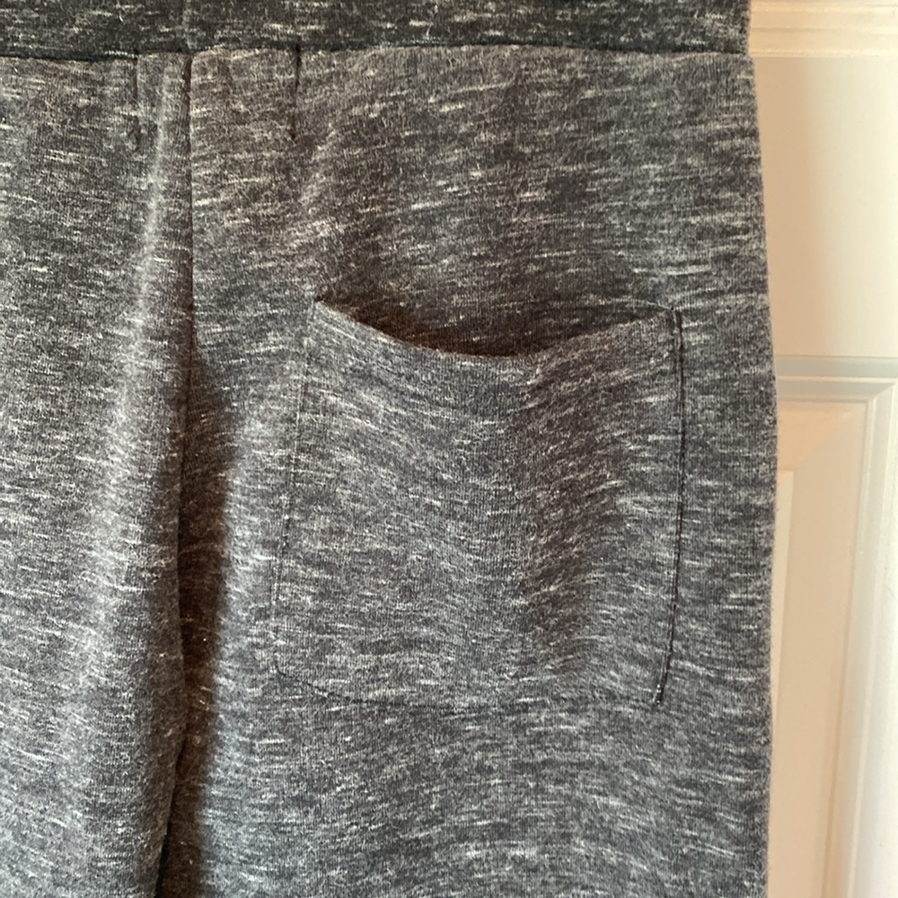 Capsule Boys Joggers Sweatpants - Large - Gray Heathered - Zipper Pockets - Picture 3 of 7
